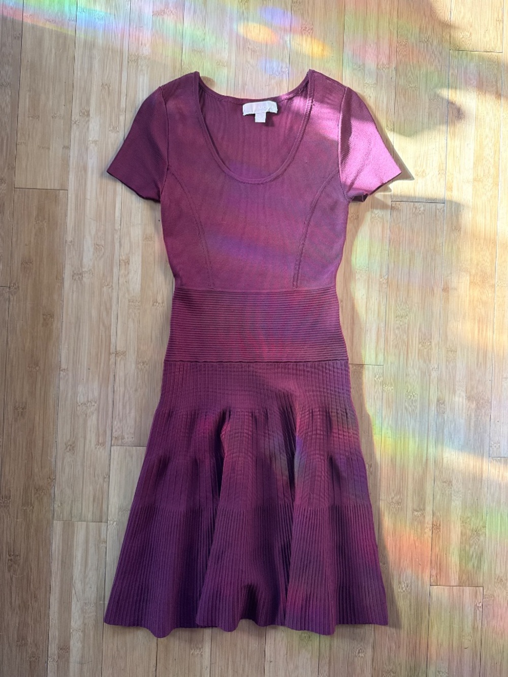 Michael Kors Burgundy Ribbed Knit Tiered Short Sleeve Dress Size Small
